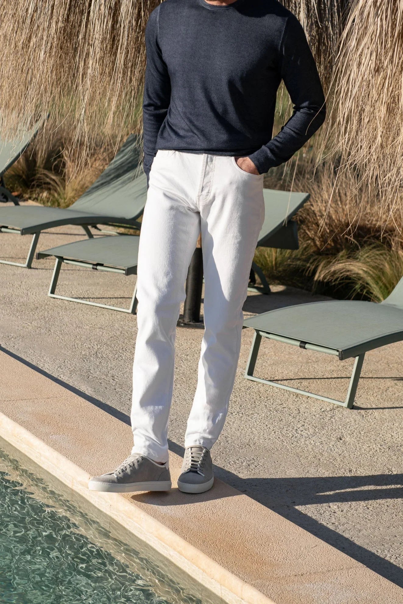 Super-light blue cashmere round-neck sweater