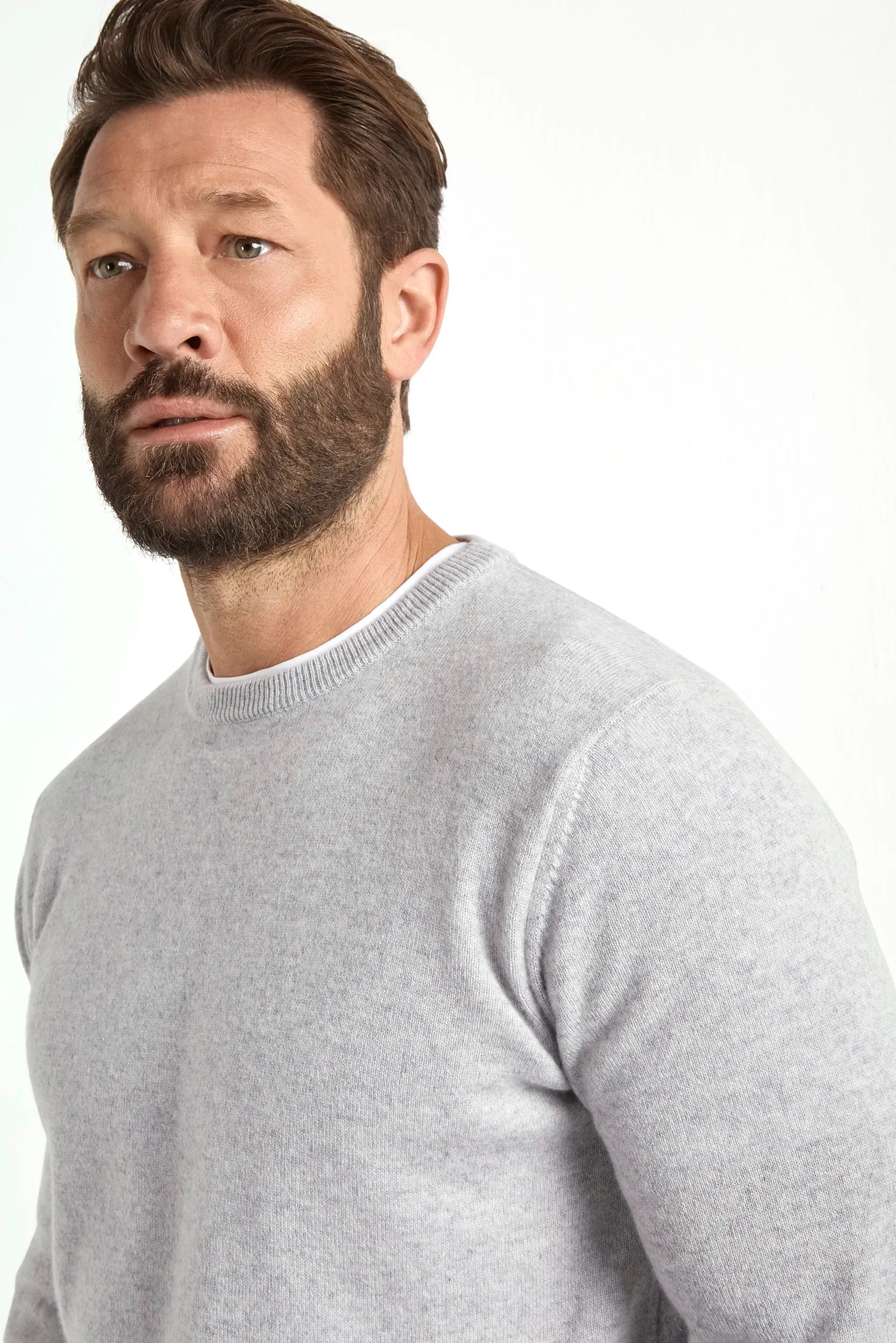 Ice gray cashmere sweater round neck