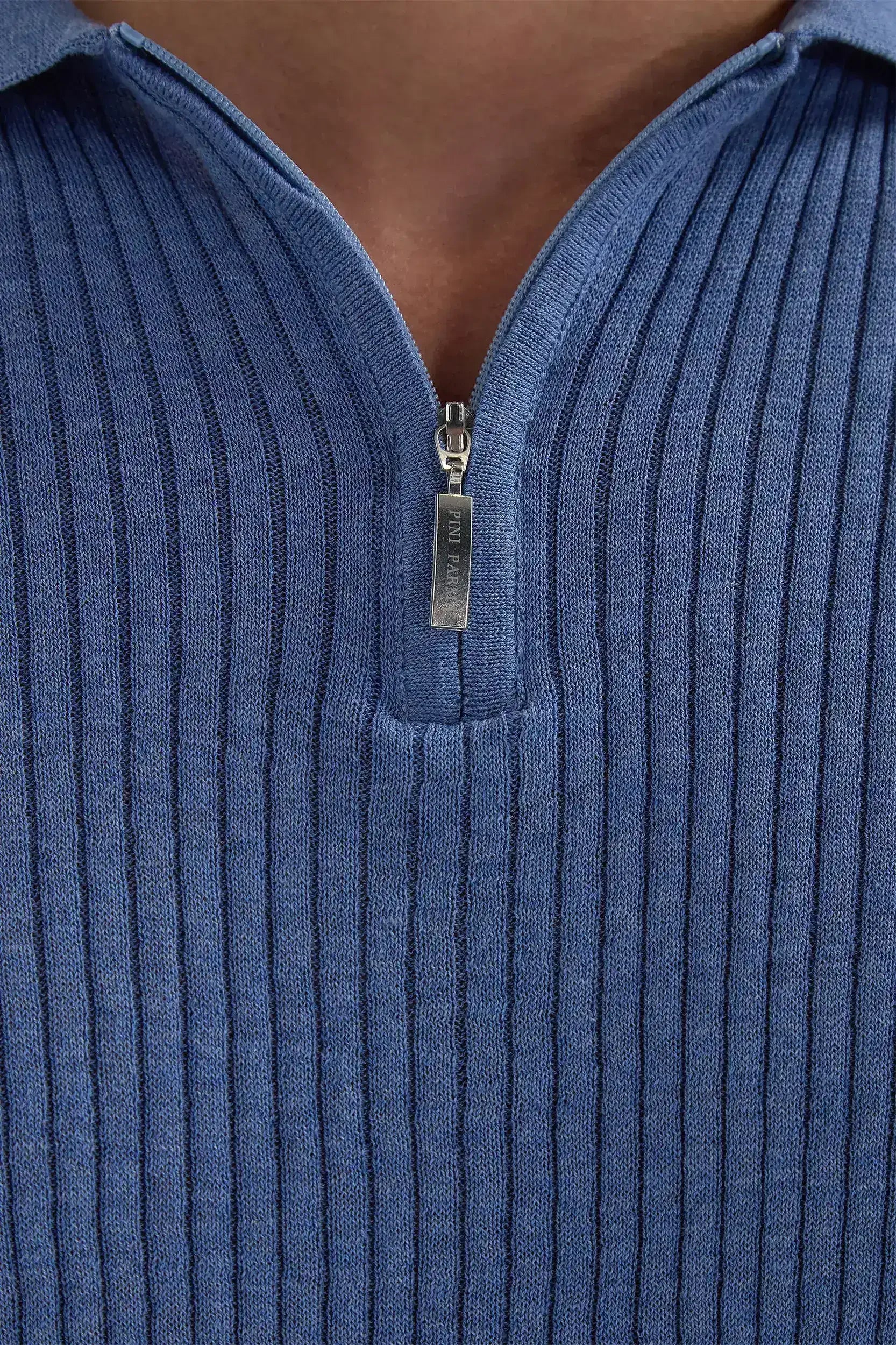 Light blue zip polo shirt with fine ribbing